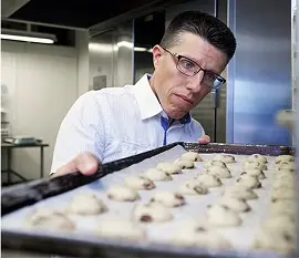 intouch shane smith (270 pixels wide)